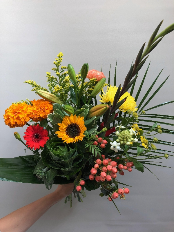 FLORISTS CHOICE HAND TIED BRIGHT and CHEERFUL