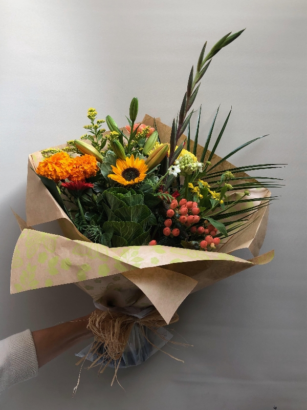 FLORISTS CHOICE HAND TIED BRIGHT and CHEERFUL