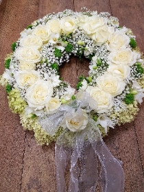 Exquisite White Wreath
